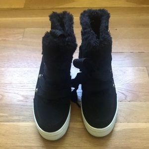 Women’s size 6 wedge bootie